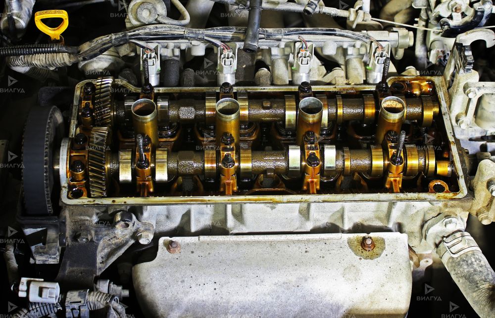 Замена прокладки клапанной крышки Ford Mustang в Улан-Удэ