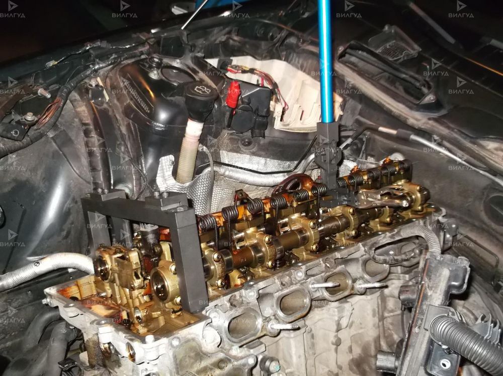 Замена маслосъемных колпачков Audi 100 в Улан-Удэ