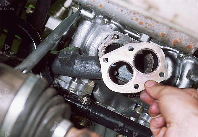 Замена прокладки приемной трубки Mazda 3 MPS в Улан-Удэ